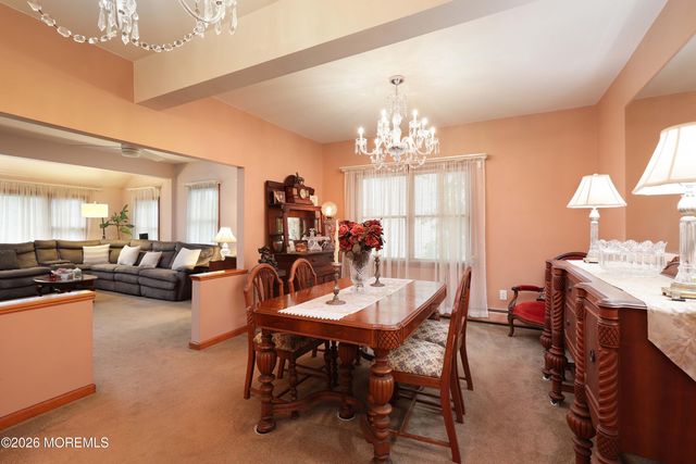 10 Broadway, Belford, NJ 07718