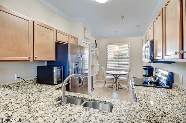 9566 Trevi CT 4944, Naples, FL 34113