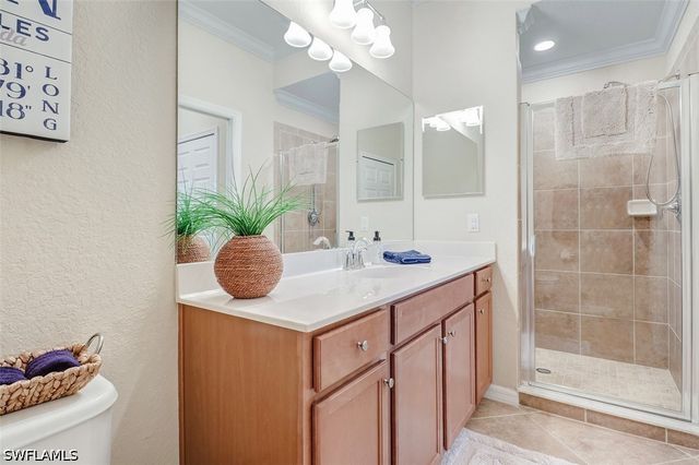 9566 Trevi CT 4944, Naples, FL 34113