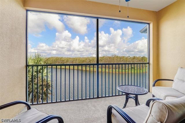 9566 Trevi CT 4944, Naples, FL 34113