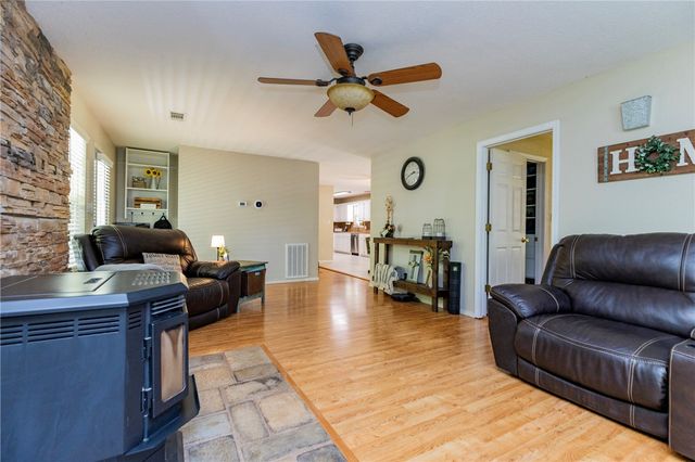 329 Rader Road, Rogers, AR 72756