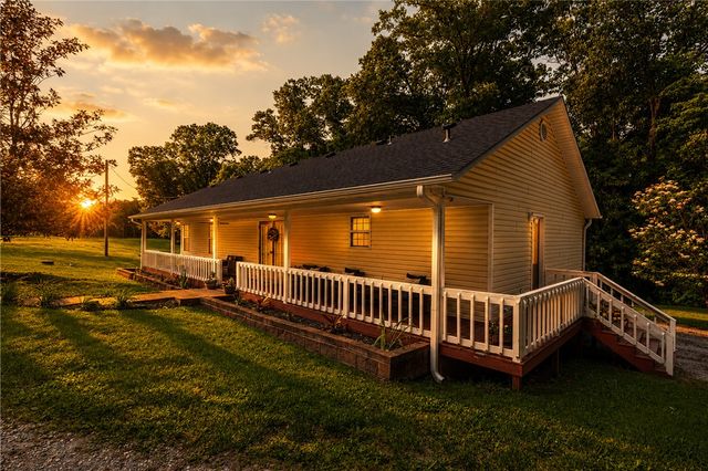 329 Rader Road, Rogers, AR 72756