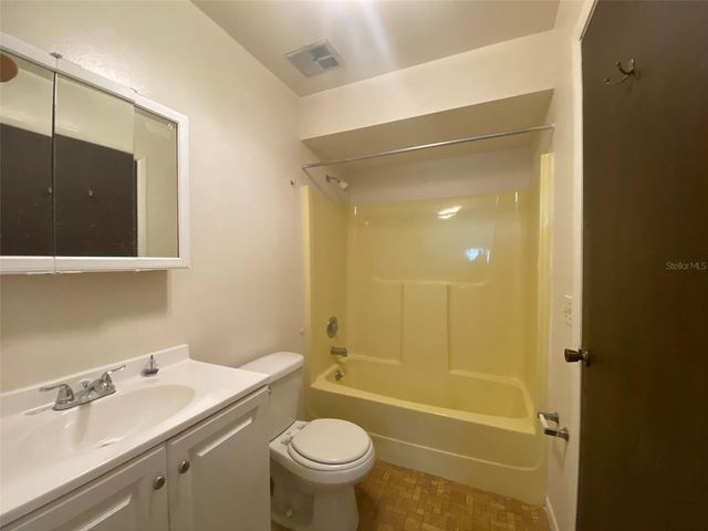 301 WOODROW AVENUE B, Largo, FL 33770