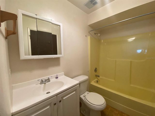 301 WOODROW AVENUE B, Largo, FL 33770
