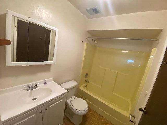 301 WOODROW AVENUE B, Largo, FL 33770