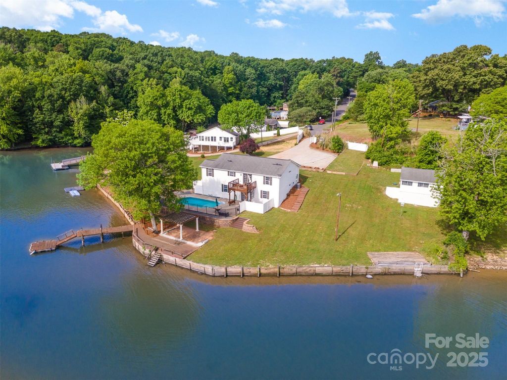 235 River Loop Road, Belmont, NC 28012