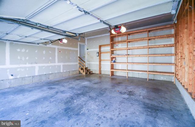 56 CROSS POINT DR, Owings, MD 20736