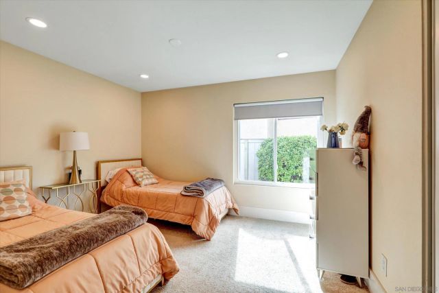 18528 Locksley St, San Diego, CA 92128