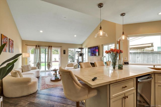 18528 Locksley St, San Diego, CA 92128