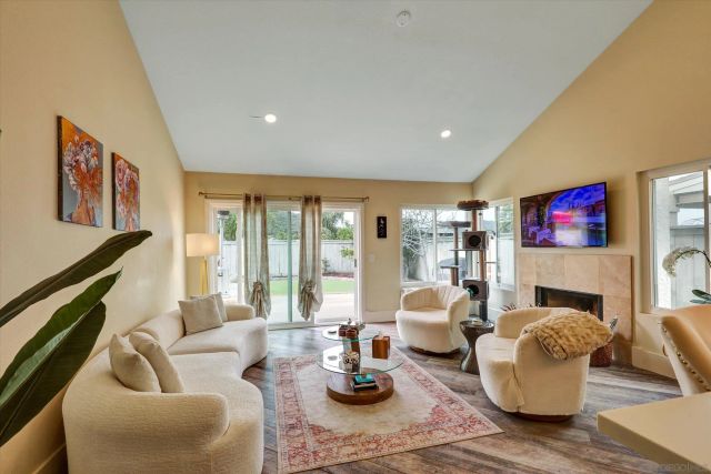 18528 Locksley St, San Diego, CA 92128