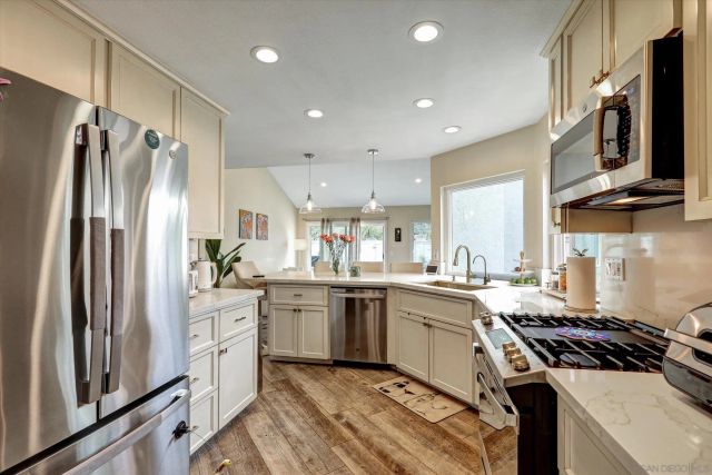 18528 Locksley St, San Diego, CA 92128