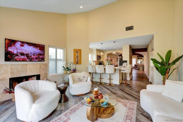 18528 Locksley St, San Diego, CA 92128