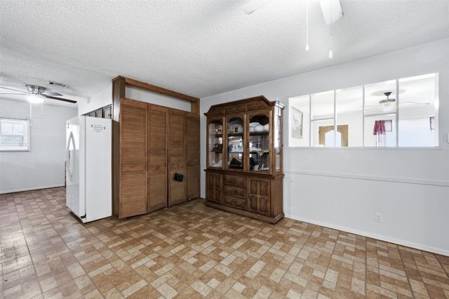 816 SW Sundown Trail, Burleson, TX 76028