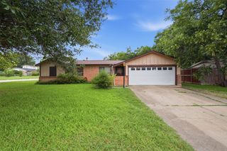 816 SW Sundown Trail, Burleson, TX 76028