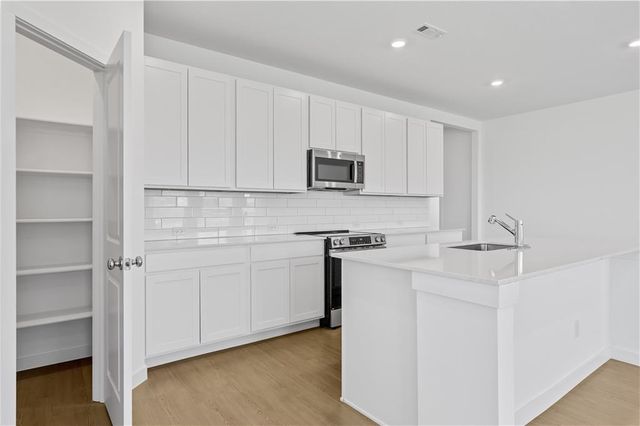 21360 W Cleveland Street, Spring Hill, KS 66083