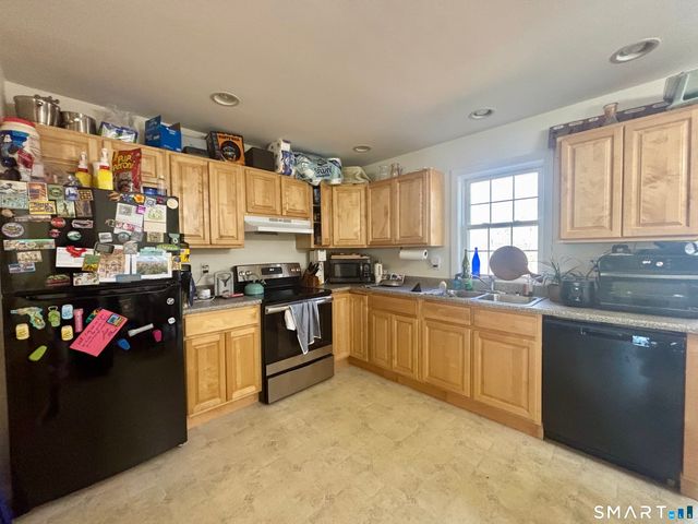14 Old Fitch Hill Road B, Montville, CT 06382