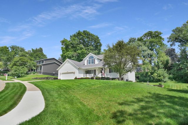 3522 33rd Street Court, Moline, IL 61265