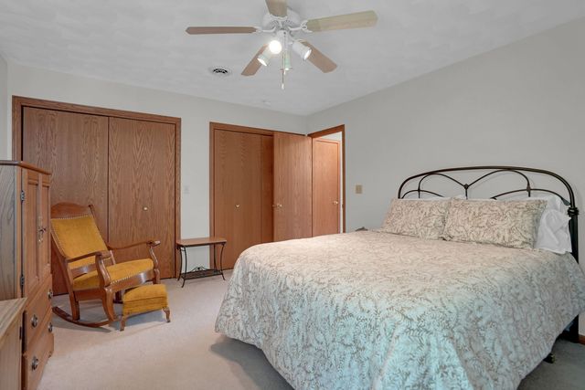 3522 33rd Street Court, Moline, IL 61265