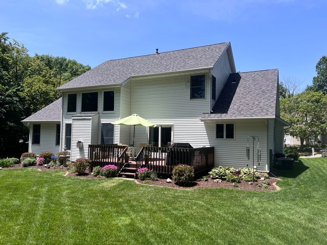 3522 33rd Street Court, Moline, IL 61265