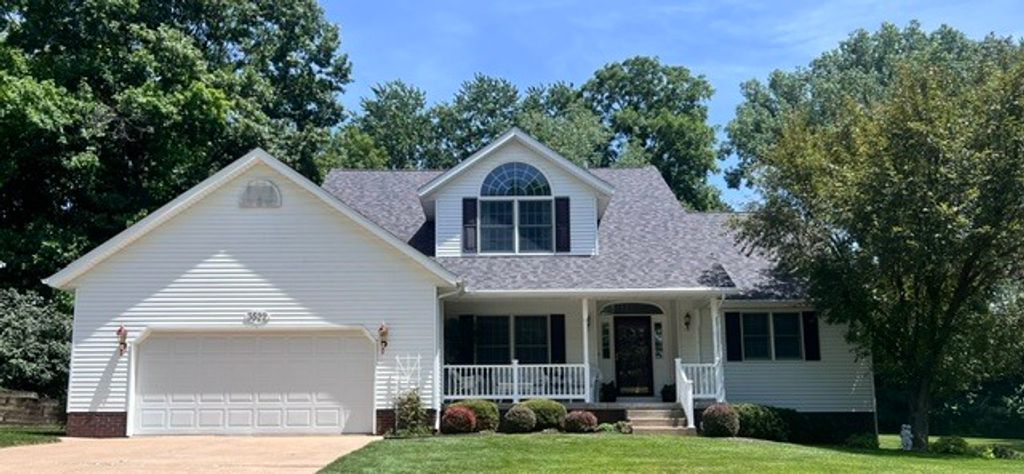 3522 33rd Street Court, Moline, IL 61265
