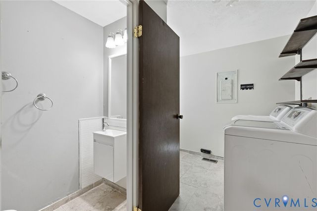 1305 Wilderness Dr, Henrico, VA 23231