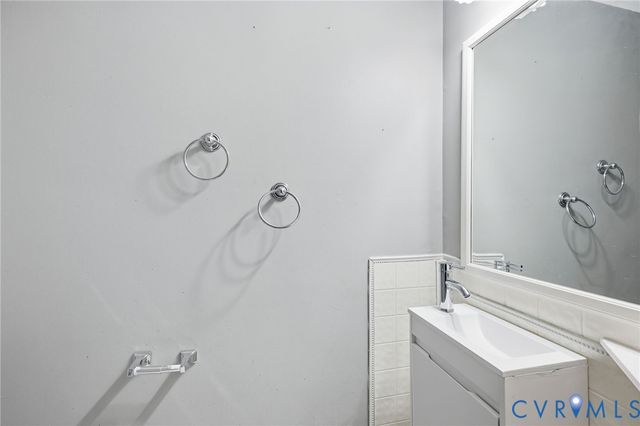 1305 Wilderness Dr, Henrico, VA 23231