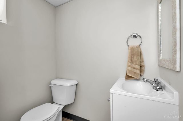 8620 Pine Road, Sycamore Twp, OH 45242