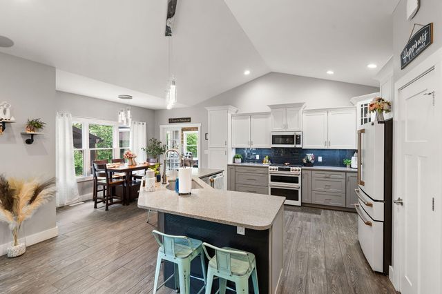 10186 Rustic Drive, Demotte, IN 46310