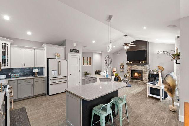 10186 Rustic Drive, Demotte, IN 46310