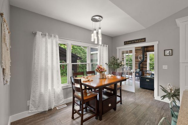 10186 Rustic Drive, Demotte, IN 46310
