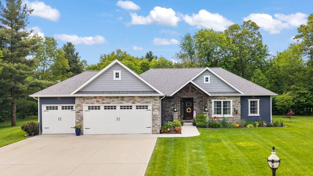 10186 Rustic Drive, Demotte, IN 46310