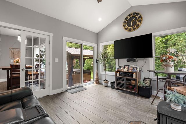 10186 Rustic Drive, Demotte, IN 46310