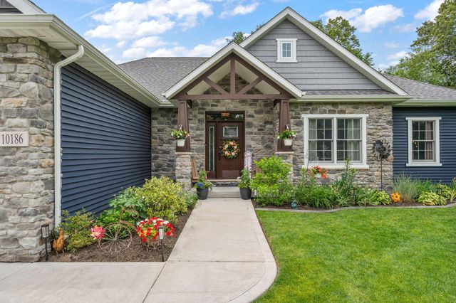 10186 Rustic Drive, Demotte, IN 46310