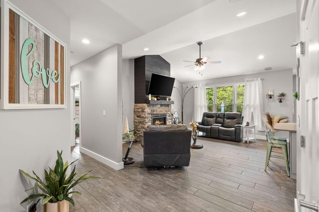 10186 Rustic Drive, Demotte, IN 46310