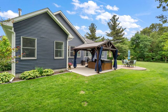 10186 Rustic Drive, Demotte, IN 46310