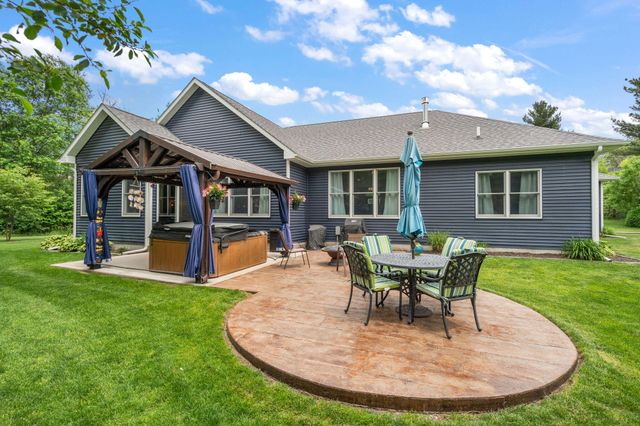 10186 Rustic Drive, Demotte, IN 46310