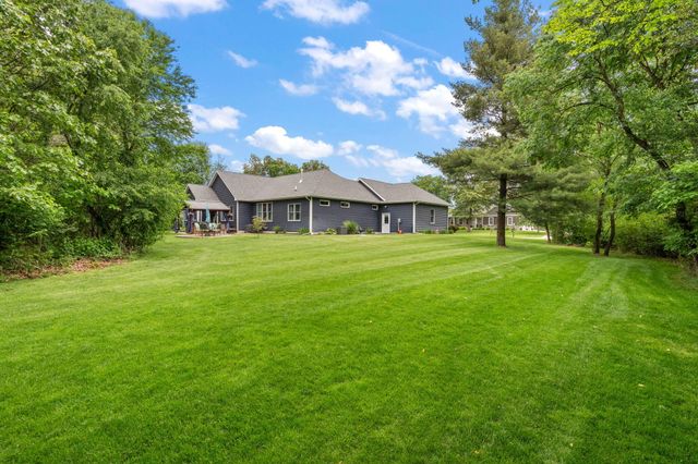 10186 Rustic Drive, Demotte, IN 46310