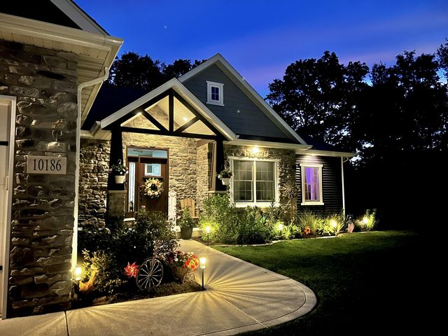 10186 Rustic Drive, Demotte, IN 46310
