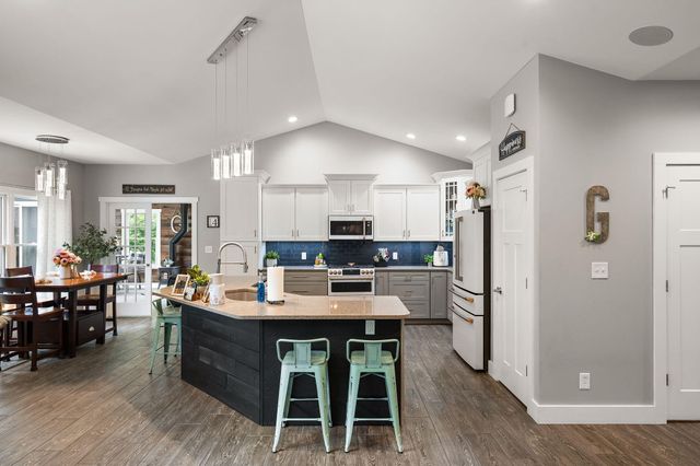 10186 Rustic Drive, Demotte, IN 46310