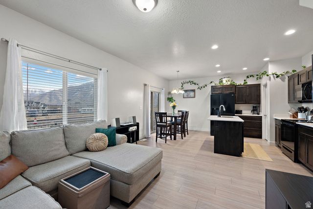 768 N OLD FORT DR, Spanish Fork, UT 84660