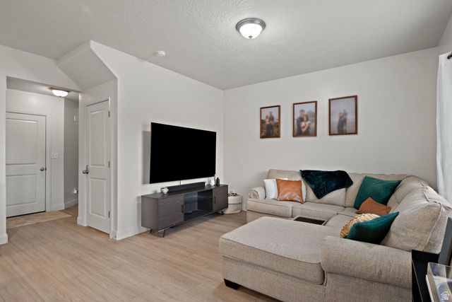 768 N OLD FORT DR, Spanish Fork, UT 84660