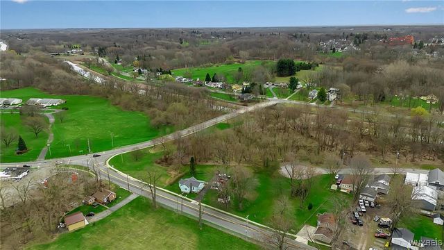 82 Lake Avenue, Lockport City, NY 14094