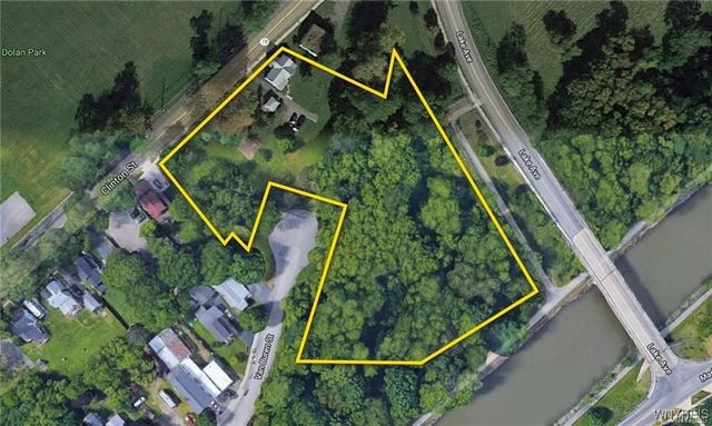 82 Lake Avenue, Lockport City, NY 14094