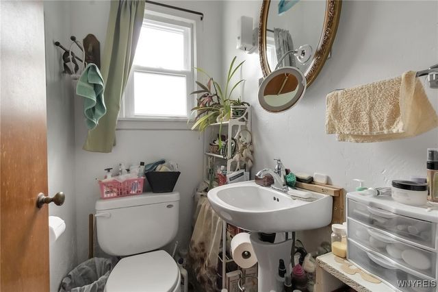 82 Lake Avenue, Lockport City, NY 14094