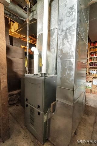 82 Lake Avenue, Lockport City, NY 14094