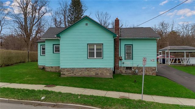 82 Lake Avenue, Lockport City, NY 14094