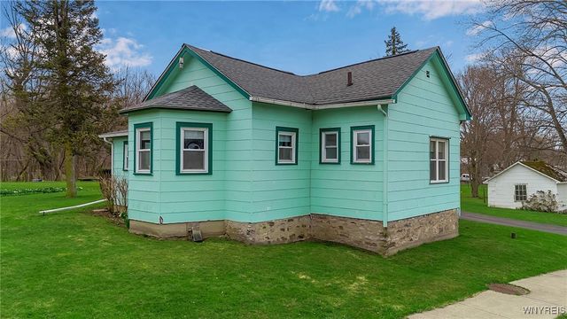 82 Lake Avenue, Lockport City, NY 14094