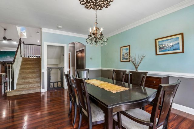 837 MOUNTAINTOP DR, Collegeville, PA 19426