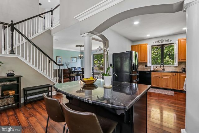 837 MOUNTAINTOP DR, Collegeville, PA 19426