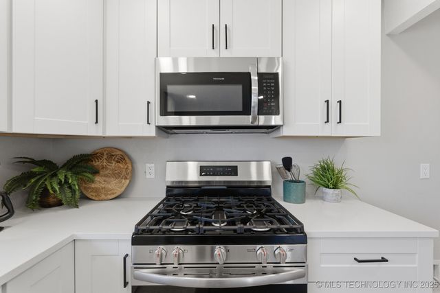 8417 Meadowside Lane, Sapulpa, OK 74131